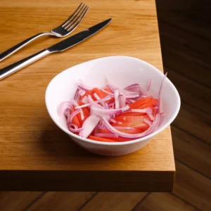 Salată de roşii cu ceapă